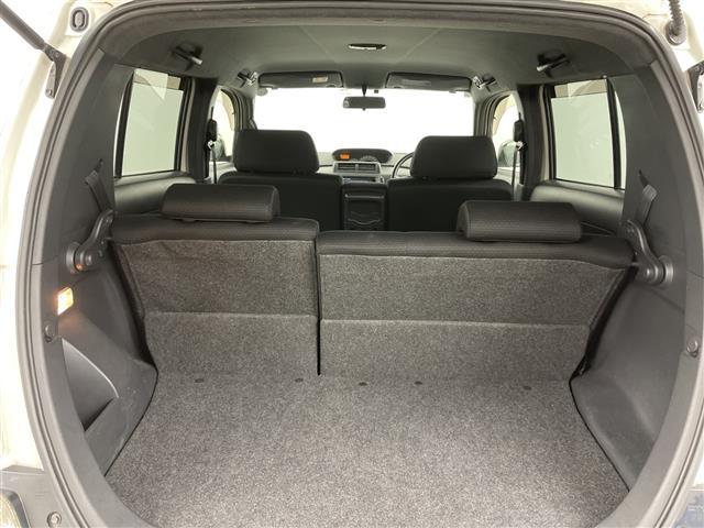 bB S 4WD・寒冷地仕様・社外HDDナビ・CD/DVD/SD/HDD・積込夏タイヤ社外AWセット・ETC・ヘッドライトレベライザー・ドアバイザー・ワイパーデアイサー・純正フロアマット・保証書・取扱説明書(23枚目)