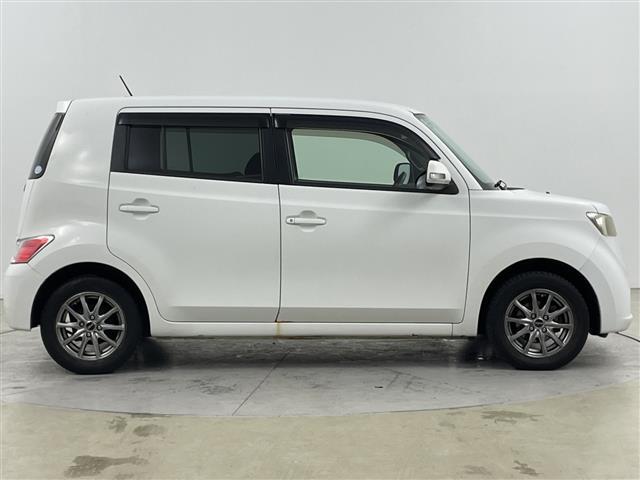 bB S 4WD・寒冷地仕様・社外HDDナビ・CD/DVD/SD/HDD・積込夏タイヤ社外AWセット・ETC・ヘッドライトレベライザー・ドアバイザー・ワイパーデアイサー・純正フロアマット・保証書・取扱説明書(31枚目)