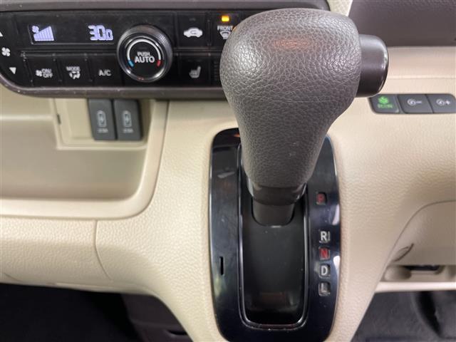 N-BOX G・Lホンダセンシング 4WD・社外ナビ・CD/Bluetooth接続・バックカメラ・ビルトインETC・衝突軽減ブレーキ・アダプティブクルーズコントロール・レーンキープアシスト・片側パワースライドドア・ステアリングスイッチ(7枚目)