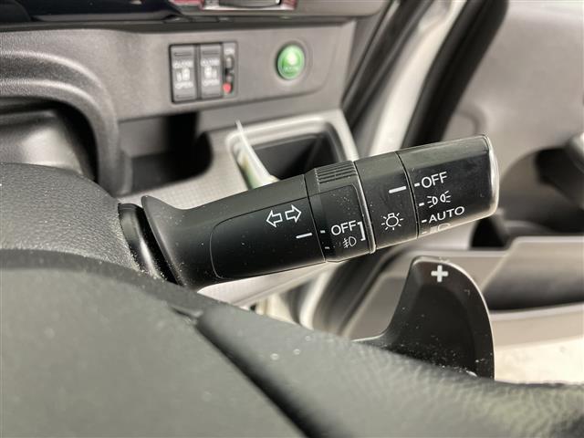 ステップワゴンスパーダ スパーダ ホンダセンシング ・4WD/ホンダセンシング・衝突軽減ブレーキ〈CMBS〉・LKAS〈車線維持支援システム〉・レーダークルーズコントロール・純正9インチインターナビ・DVD.CD.SD.BT.フルセグ・マル(17枚目)