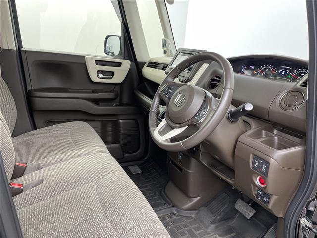 Ｎ－ＢＯＸ Ｌ・ターボ　４ＷＤ・Ｇａｔｈｅｒｓナビ・ＣＤ／ＵＳＢ／ｉＰｏｄ／ワンセグＴＶ・Ｂｌｕｅｔｏｏｔｈ接続・バックカメラ・アダプティブクルーズコントロール・衝突軽減ブレーキ・レーンキープアシスト・ＬＥＤ（17枚目）