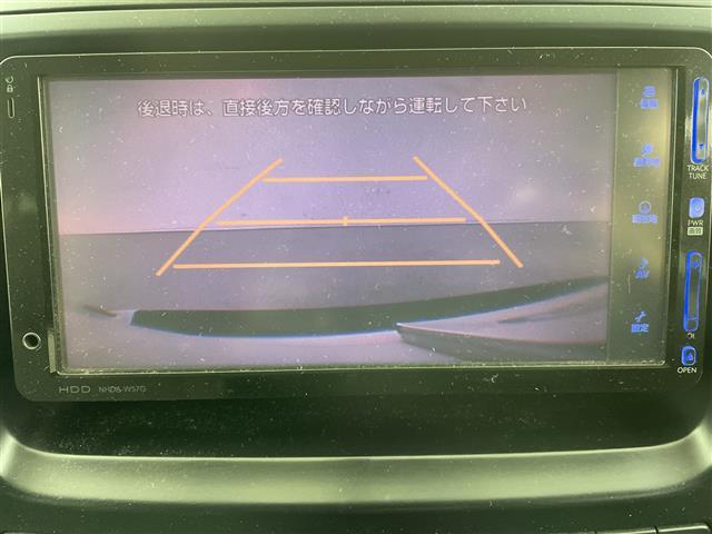 ランドクルーザープラド TXリミテッド 4WD・純正HDDナビ・Bluetooth接続・サンルーフ・バックカメラ・ルーフレール・センターデフロック・純正エンスタ・前方ドラレコ・オートライト/フォグランプ・ETC・積込冬タイヤAWセット(4枚目)