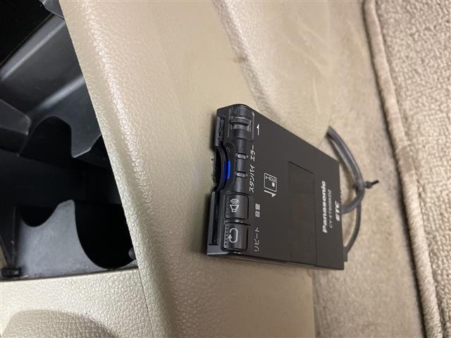 ティーダラティオ １５Ｍ　ＦＯＵＲ　４ＷＤ・社外オーディオ・ＣＤ／ＡＵＸ・オートライト・ＥＴＣ・ヘッドライトレベライザー・オートエアコン・積込夏タイヤスチールホイールセット・電動格納ミラー・ドアバイザー・スマートキー・スペアキー（7枚目）