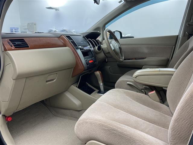 ティーダラティオ １５Ｍ　ＦＯＵＲ　４ＷＤ・社外オーディオ・ＣＤ／ＡＵＸ・オートライト・ＥＴＣ・ヘッドライトレベライザー・オートエアコン・積込夏タイヤスチールホイールセット・電動格納ミラー・ドアバイザー・スマートキー・スペアキー（19枚目）