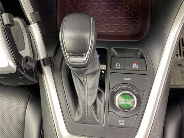 ＲＡＶ４ Ｇ　ワンオーナー・４ＷＤ・寒冷地仕様・純正ディスプレイオーディオ・トヨタセーフティセンス・プリクラッシュセーフティ・レーダークルーズコントロール・ブラインドスポットモニター・パノラミックビューモニター（5枚目）