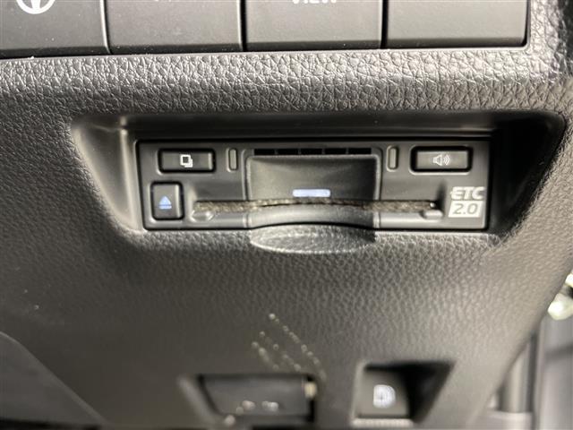 ＲＡＶ４ Ｇ　ワンオーナー・４ＷＤ・寒冷地仕様・純正ディスプレイオーディオ・トヨタセーフティセンス・プリクラッシュセーフティ・レーダークルーズコントロール・ブラインドスポットモニター・パノラミックビューモニター（10枚目）