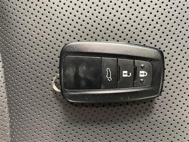 ＲＡＶ４ Ｇ　ワンオーナー・４ＷＤ・寒冷地仕様・純正ディスプレイオーディオ・トヨタセーフティセンス・プリクラッシュセーフティ・レーダークルーズコントロール・ブラインドスポットモニター・パノラミックビューモニター（12枚目）