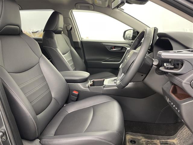 ＲＡＶ４ Ｇ　ワンオーナー・４ＷＤ・寒冷地仕様・純正ディスプレイオーディオ・トヨタセーフティセンス・プリクラッシュセーフティ・レーダークルーズコントロール・ブラインドスポットモニター・パノラミックビューモニター（18枚目）