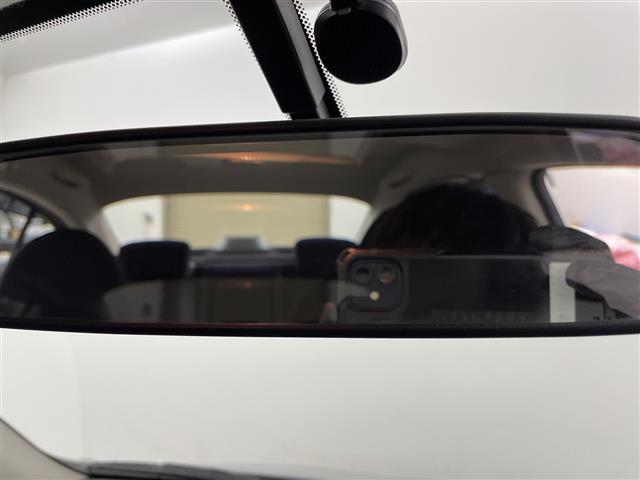 ラティオ Ｇ　ワンオーナー・純正オーディオ・ＣＤ／ＡＵＸ・横滑り防止装置／ＥＴＣ・プッシュスタート／スマートキー・ヘッドライトレベライザー・電動格納ミラー・純正フロアマット・オートエアコン・積込夏タイヤ純正ＡＷ付き（3枚目）