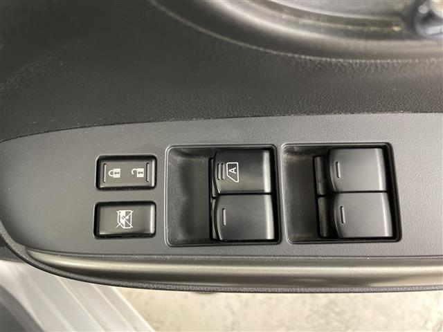 ラティオ Ｇ　ワンオーナー・純正オーディオ・ＣＤ／ＡＵＸ・横滑り防止装置／ＥＴＣ・プッシュスタート／スマートキー・ヘッドライトレベライザー・電動格納ミラー・純正フロアマット・オートエアコン・積込夏タイヤ純正ＡＷ付き（7枚目）