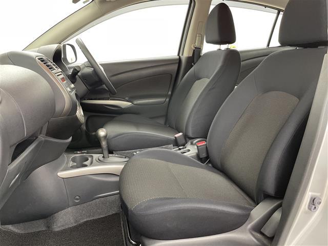 ラティオ Ｇ　ワンオーナー・純正オーディオ・ＣＤ／ＡＵＸ・横滑り防止装置／ＥＴＣ・プッシュスタート／スマートキー・ヘッドライトレベライザー・電動格納ミラー・純正フロアマット・オートエアコン・積込夏タイヤ純正ＡＷ付き（19枚目）