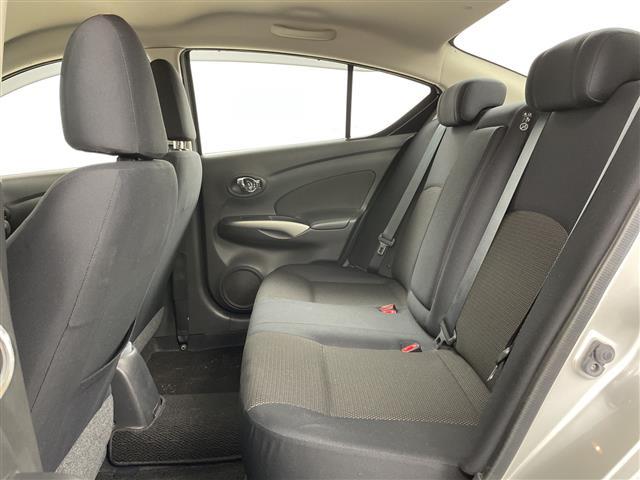 ラティオ Ｇ　ワンオーナー・純正オーディオ・ＣＤ／ＡＵＸ・横滑り防止装置／ＥＴＣ・プッシュスタート／スマートキー・ヘッドライトレベライザー・電動格納ミラー・純正フロアマット・オートエアコン・積込夏タイヤ純正ＡＷ付き（20枚目）