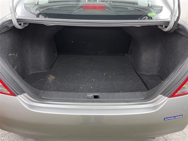 ラティオ Ｇ　ワンオーナー・純正オーディオ・ＣＤ／ＡＵＸ・横滑り防止装置／ＥＴＣ・プッシュスタート／スマートキー・ヘッドライトレベライザー・電動格納ミラー・純正フロアマット・オートエアコン・積込夏タイヤ純正ＡＷ付き（23枚目）