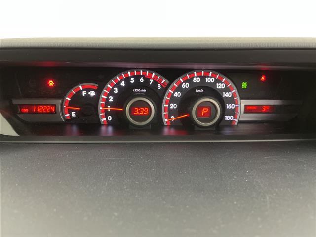 ヴォクシー ＺＳ　４ＷＤ・寒冷地仕様・社外ＨＤＤナビ・ＣＤ／ＤＶＤ／ＳＤ／ＨＤＤ／フルセグＴＶ・Ｂｌｕｅｔｏｏｔｈ接続（ハンズフリーのみ）・片側パワースライドドア・ＭＴモード付ＡＴ／パドルシフト・社外後席用モニター（6枚目）