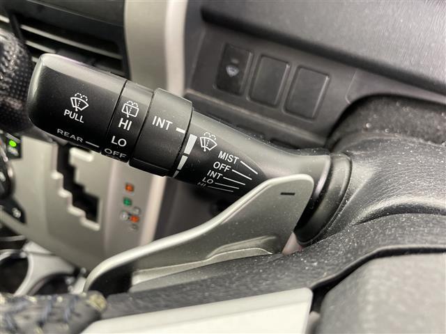 ヴォクシー ＺＳ　４ＷＤ・寒冷地仕様・社外ＨＤＤナビ・ＣＤ／ＤＶＤ／ＳＤ／ＨＤＤ／フルセグＴＶ・Ｂｌｕｅｔｏｏｔｈ接続（ハンズフリーのみ）・片側パワースライドドア・ＭＴモード付ＡＴ／パドルシフト・社外後席用モニター（13枚目）