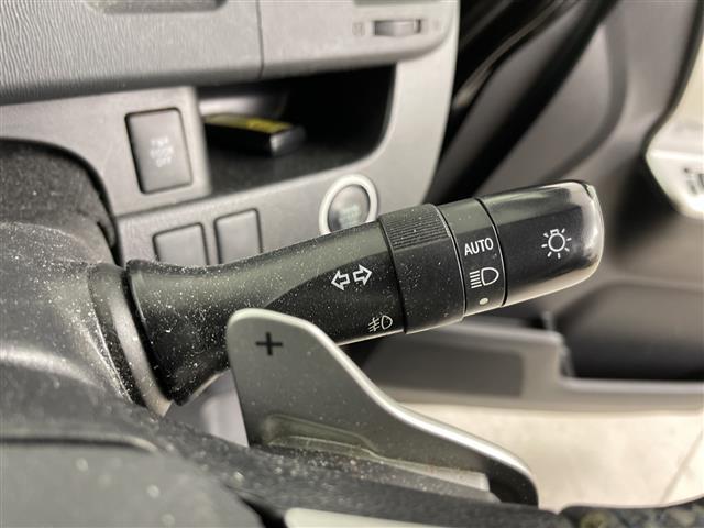 ヴォクシー ＺＳ　４ＷＤ・寒冷地仕様・社外ＨＤＤナビ・ＣＤ／ＤＶＤ／ＳＤ／ＨＤＤ／フルセグＴＶ・Ｂｌｕｅｔｏｏｔｈ接続（ハンズフリーのみ）・片側パワースライドドア・ＭＴモード付ＡＴ／パドルシフト・社外後席用モニター（14枚目）