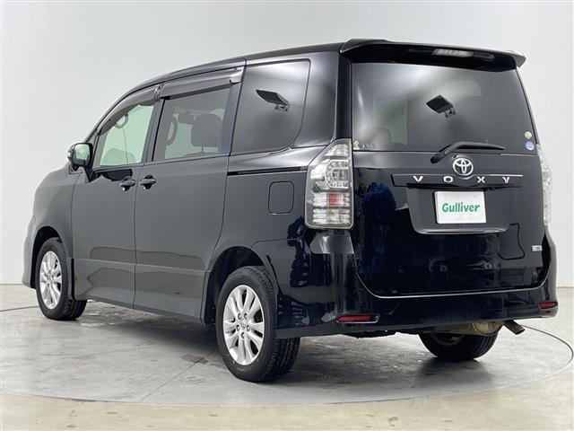 ヴォクシー ＺＳ　４ＷＤ・寒冷地仕様・社外ＨＤＤナビ・ＣＤ／ＤＶＤ／ＳＤ／ＨＤＤ／フルセグＴＶ・Ｂｌｕｅｔｏｏｔｈ接続（ハンズフリーのみ）・片側パワースライドドア・ＭＴモード付ＡＴ／パドルシフト・社外後席用モニター（43枚目）