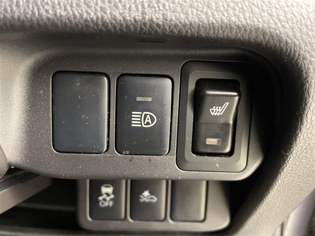 デイズ ハイウェイスター　Ｘ　４ＷＤ・社外ＳＤナビ・アラウンドビューモニター・エマージェンシーブレーキ・純正エンジンスターター・オートライト／オートマチックハイビーム・ベンチシート／シートヒーター・ＥＴＣ・スマートキー（9枚目）