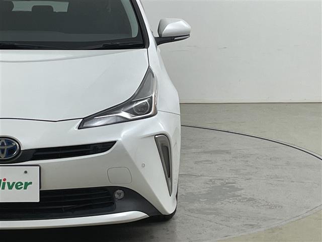 プリウス ＳセーフティプラスＩＩ　４ＷＤ・寒冷地仕様・純正ＳＤナビ・トヨタセーフティセンス・プリクラッシュセーフティ・レーダークルーズコントロール・ブラインドスポットモニター・バックカメラ・ビルトインＥＴＣ・社外前後ドラレコ（8枚目）