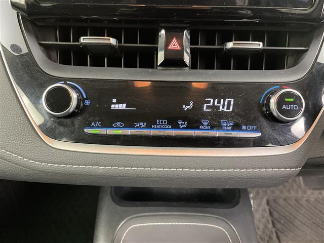 カローラツーリング ハイブリッド　Ｓ　ワンオーナー・４ＷＤ・寒冷地仕様・純正ディスプレイオーディオバックカメラ・ＥＴＣ・トヨタセーフティセンス・ＰＣＳ・レーダークルーズ・ＢＳＭ・積込夏タイヤ純正ＡＷセット・前後ドライブレコーダー（7枚目）