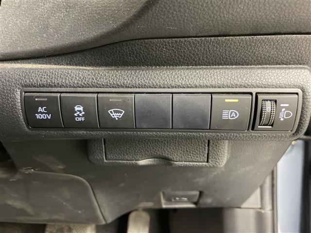 カローラツーリング ハイブリッド　Ｓ　ワンオーナー・４ＷＤ・寒冷地仕様・純正ディスプレイオーディオバックカメラ・ＥＴＣ・トヨタセーフティセンス・ＰＣＳ・レーダークルーズ・ＢＳＭ・積込夏タイヤ純正ＡＷセット・前後ドライブレコーダー（8枚目）