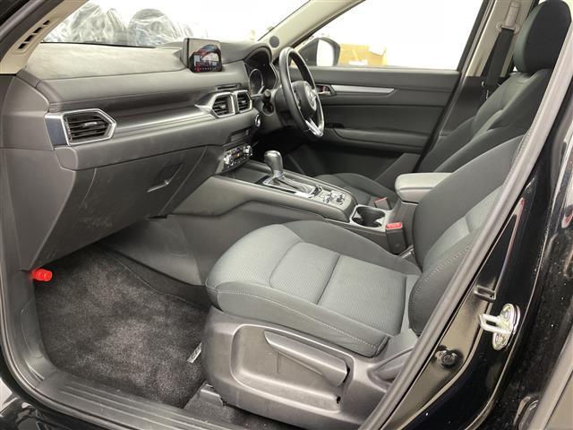 ＣＸ－５ ＸＤ　プロアクティブ　ワンオーナー・４ＷＤ・ＢＯＳＥサウンド・純正ＳＤナビ・スマートブレーキサポート・ブラインドスポットモニター・レーダークルーズコントロール・レーンキープアシスト・バック／サイドカメラ・前方ドラレコ（19枚目）