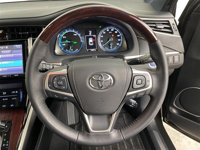 ハリアーハイブリッド プレミアム　ワンオーナー・４ＷＤ・エアロ（フロント／サイド／リア）・純正ＳＤナビ・Ｂｌｕｅｔｏｏｔｈ接続・トヨタセーフティセンス・プリクラッシュセーフティ・レーダークルコン・オートマチックハイビーム・バックカメラ（14枚目）