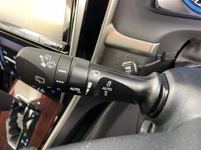 ハリアーハイブリッド プレミアム　ワンオーナー・４ＷＤ・エアロ（フロント／サイド／リア）・純正ＳＤナビ・Ｂｌｕｅｔｏｏｔｈ接続・トヨタセーフティセンス・プリクラッシュセーフティ・レーダークルコン・オートマチックハイビーム・バックカメラ（17枚目）