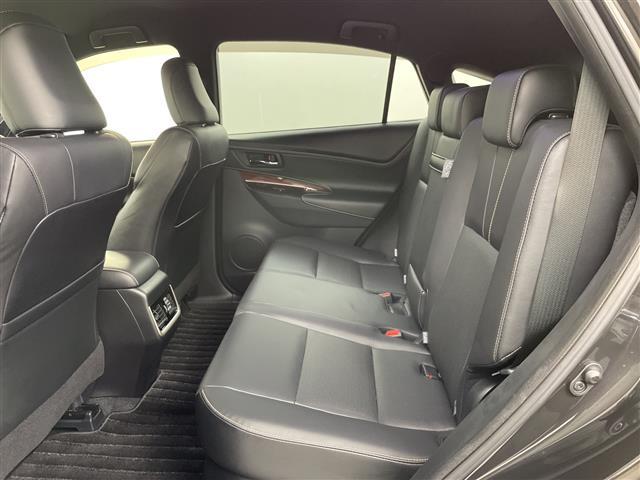 ハリアーハイブリッド プレミアム　ワンオーナー・４ＷＤ・エアロ（フロント／サイド／リア）・純正ＳＤナビ・Ｂｌｕｅｔｏｏｔｈ接続・トヨタセーフティセンス・プリクラッシュセーフティ・レーダークルコン・オートマチックハイビーム・バックカメラ（24枚目）