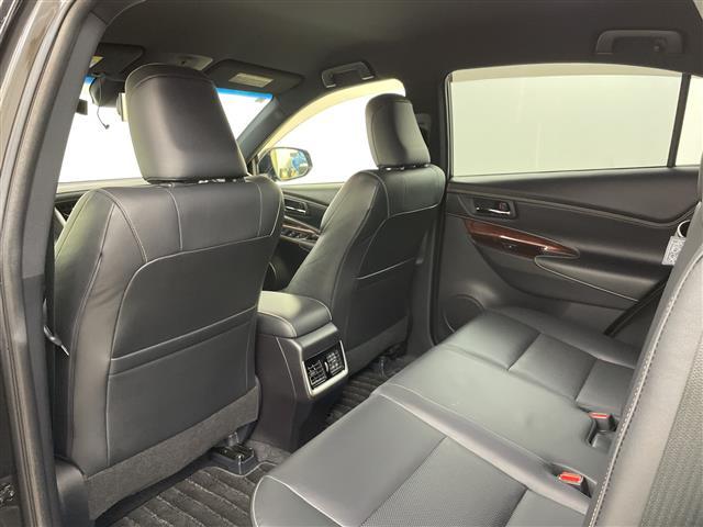 ハリアーハイブリッド プレミアム　ワンオーナー・４ＷＤ・エアロ（フロント／サイド／リア）・純正ＳＤナビ・Ｂｌｕｅｔｏｏｔｈ接続・トヨタセーフティセンス・プリクラッシュセーフティ・レーダークルコン・オートマチックハイビーム・バックカメラ（26枚目）