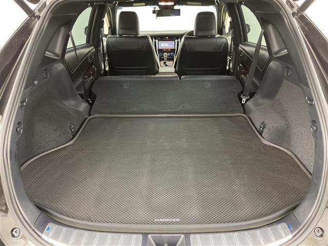 ハリアーハイブリッド プレミアム　ワンオーナー・４ＷＤ・エアロ（フロント／サイド／リア）・純正ＳＤナビ・Ｂｌｕｅｔｏｏｔｈ接続・トヨタセーフティセンス・プリクラッシュセーフティ・レーダークルコン・オートマチックハイビーム・バックカメラ（29枚目）