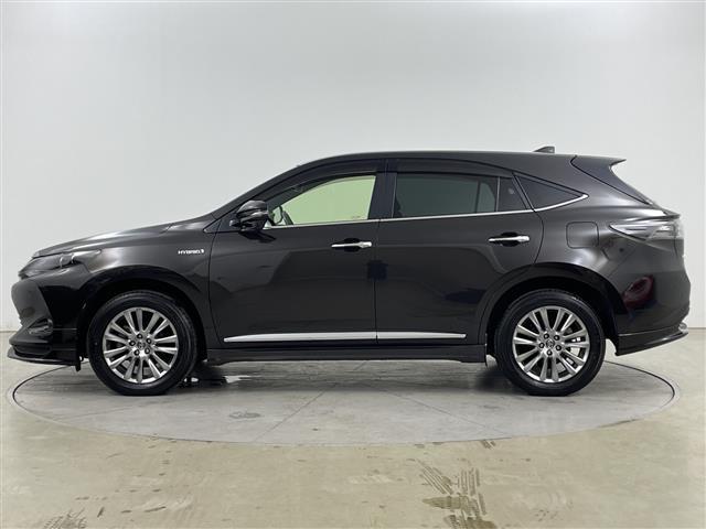 ハリアーハイブリッド プレミアム　ワンオーナー・４ＷＤ・エアロ（フロント／サイド／リア）・純正ＳＤナビ・Ｂｌｕｅｔｏｏｔｈ接続・トヨタセーフティセンス・プリクラッシュセーフティ・レーダークルコン・オートマチックハイビーム・バックカメラ（34枚目）