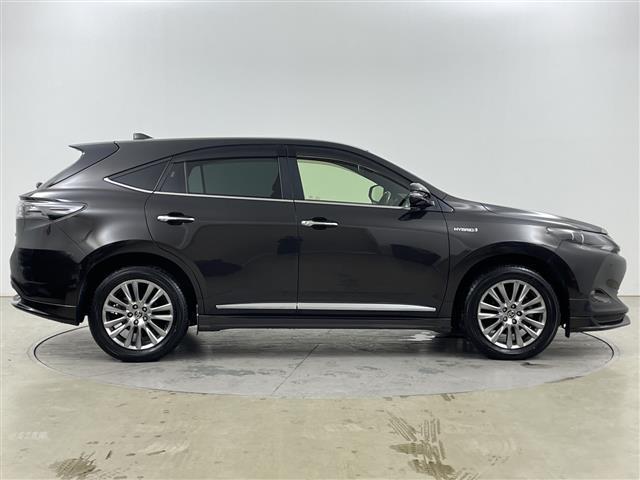 ハリアーハイブリッド プレミアム　ワンオーナー・４ＷＤ・エアロ（フロント／サイド／リア）・純正ＳＤナビ・Ｂｌｕｅｔｏｏｔｈ接続・トヨタセーフティセンス・プリクラッシュセーフティ・レーダークルコン・オートマチックハイビーム・バックカメラ（35枚目）