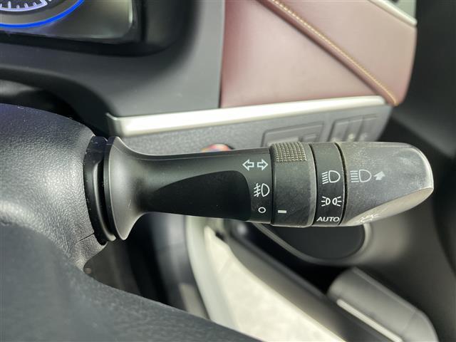 ハリアーハイブリッド プレミアム ・4WD /ハイブリッド・TRDエアロ F/S/R・トヨタセーフティセンス・プリクラッシュセーフティ・レーダークルーズコントロール・純正ディーラーOP9インチナビ・DVD.CD.SD.BT(14枚目)