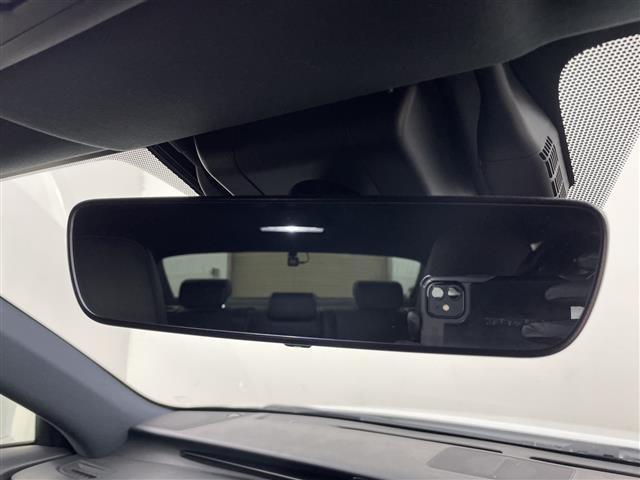 IS IS300h Fスポーツ ・4WD・ハイブリッド・モデリスタエアロ(F.S.R)・レクサスセーフティーサポート・プリクラッシュセーフティ・レーダークルーズコントロール・純正10.3インチディスプレイ・ナビ/フルセ(6枚目)