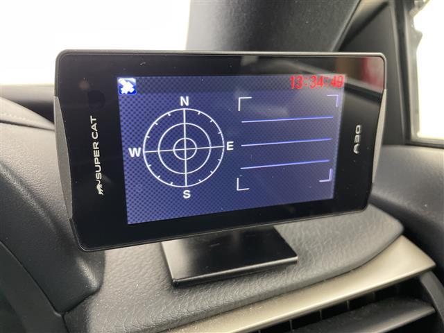 IS IS300h Fスポーツ ・4WD・ハイブリッド・モデリスタエアロ(F.S.R)・レクサスセーフティーサポート・プリクラッシュセーフティ・レーダークルーズコントロール・純正10.3インチディスプレイ・ナビ/フルセ(11枚目)