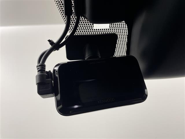 IS IS300h Fスポーツ ・4WD・ハイブリッド・モデリスタエアロ(F.S.R)・レクサスセーフティーサポート・プリクラッシュセーフティ・レーダークルーズコントロール・純正10.3インチディスプレイ・ナビ/フルセ(12枚目)