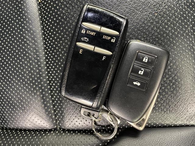 IS IS300h Fスポーツ ・4WD・ハイブリッド・モデリスタエアロ(F.S.R)・レクサスセーフティーサポート・プリクラッシュセーフティ・レーダークルーズコントロール・純正10.3インチディスプレイ・ナビ/フルセ(15枚目)