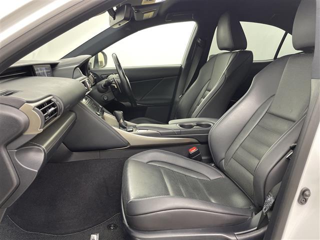 IS IS300h Fスポーツ ・4WD・ハイブリッド・モデリスタエアロ(F.S.R)・レクサスセーフティーサポート・プリクラッシュセーフティ・レーダークルーズコントロール・純正10.3インチディスプレイ・ナビ/フルセ(25枚目)