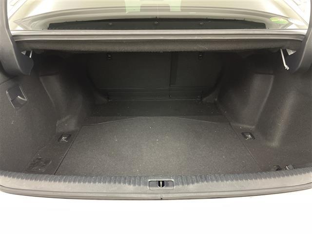 IS IS300h Fスポーツ ・4WD・ハイブリッド・モデリスタエアロ(F.S.R)・レクサスセーフティーサポート・プリクラッシュセーフティ・レーダークルーズコントロール・純正10.3インチディスプレイ・ナビ/フルセ(29枚目)