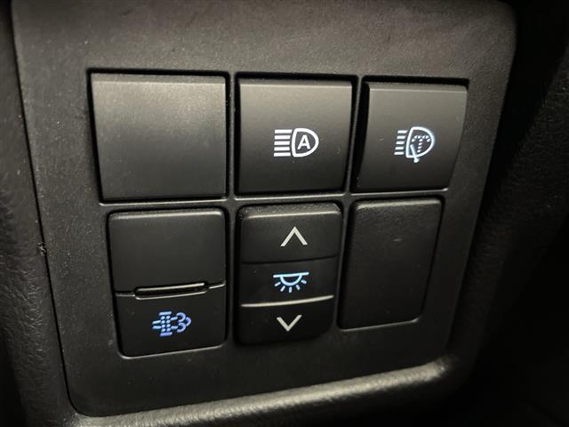 ランドクルーザープラド TX Lパッケージ 70thアニバーサリーリミテッド ・4WD/ディーゼルターボ・純正メーカーナビ (BT/AM/FM/USB)・マルチテレインモニター・茶革シート・ムーンルーフ・LEDオートライト/オートハイビーム・前席パワーシート・(11枚目)