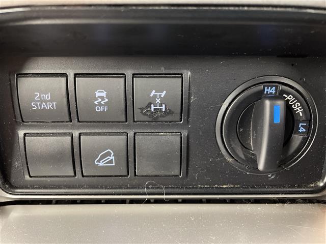 ランドクルーザープラド TX Lパッケージ 70thアニバーサリーリミテッド ・4WD/ディーゼルターボ・純正メーカーナビ (BT/AM/FM/USB)・マルチテレインモニター・茶革シート・ムーンルーフ・LEDオートライト/オートハイビーム・前席パワーシート・(12枚目)