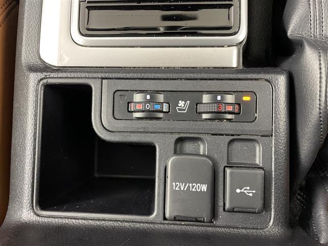 ランドクルーザープラド TX Lパッケージ 70thアニバーサリーリミテッド ・4WD/ディーゼルターボ・純正メーカーナビ (BT/AM/FM/USB)・マルチテレインモニター・茶革シート・ムーンルーフ・LEDオートライト/オートハイビーム・前席パワーシート・(13枚目)