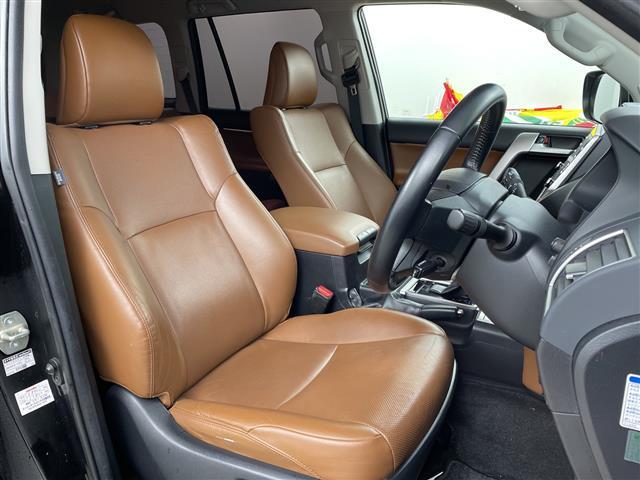 ランドクルーザープラド TX Lパッケージ 70thアニバーサリーリミテッド ・4WD/ディーゼルターボ・純正メーカーナビ (BT/AM/FM/USB)・マルチテレインモニター・茶革シート・ムーンルーフ・LEDオートライト/オートハイビーム・前席パワーシート・(19枚目)