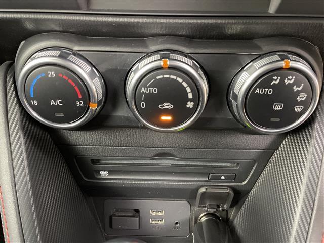 デミオ ＸＤツーリング　・４ＷＤ／ディーゼルターボ・純正ＳＤナビ（地図ＳＤ無）・ＤＶＤ．ＣＤ．ＳＤ．ＢＴ．・バックカメラ・クルーズコントロール・フロント．リアスポイラー・パドルシフト・サマータイヤ積込み・社外（12枚目）