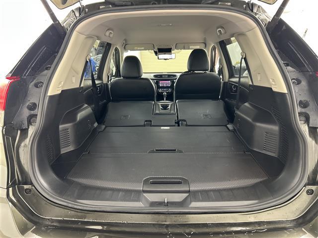 エクストレイル ２０Ｘ　・４ＷＤ／エマージェンシーブレーキ・純正ディーラーＯＰナビ・ＤＶＤ．ＣＤ．ＳＤ．ＢＴ．フルセグ・アラウンドビューモニター・バックカメラ・ぱわーばっく・カプロンシート・デジタルインナーミラ（29枚目）