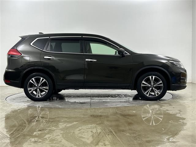 エクストレイル ２０Ｘ　・４ＷＤ／エマージェンシーブレーキ・純正ディーラーＯＰナビ・ＤＶＤ．ＣＤ．ＳＤ．ＢＴ．フルセグ・アラウンドビューモニター・バックカメラ・ぱわーばっく・カプロンシート・デジタルインナーミラ（35枚目）