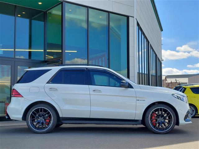 ＧＬＥ６３　Ｓ　４マチック　パノラマスライディングルーフ　全周囲カメラ　ハーマンカードン　レーダークルーズ　全席シートヒーター　ベンチレーション　レザーシート　(31枚目)