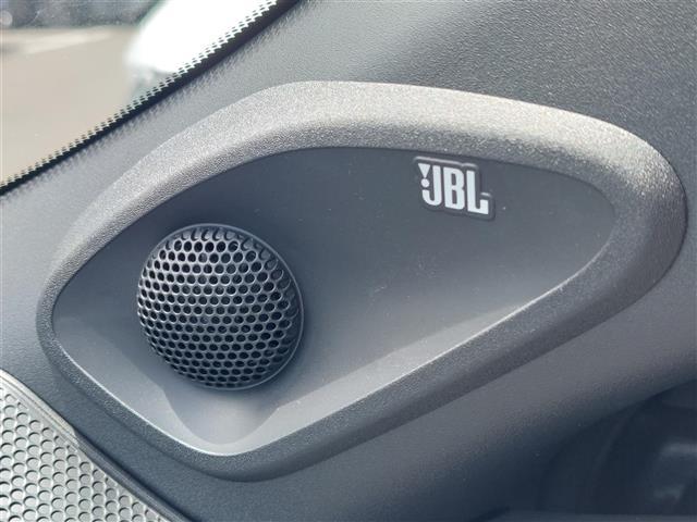 ＧＲヤリス ＲＺ　ハイパフォーマンス　ＪＢＬサウンドシステム　コンフォートＰＫＧアクティブサウンド　クーリングＰＫＧサブラジエーター　純正８型ディスプレイオーディオ　ビルトインＥＴＣ２．０　フルセグ　バックカメラ　カーボンルーフ　バックＣ（6枚目）