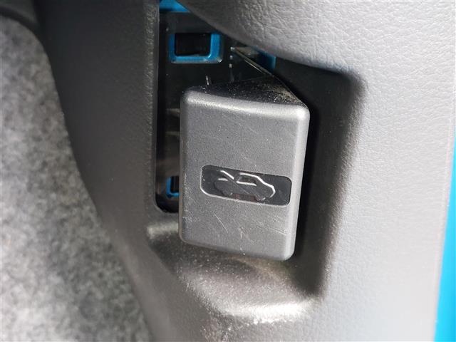 アルトワークス ベースグレード　社外ナビＢｌｕｅｔｏｏｔｈ純正アルミホイール純正フロアマット社外マフラーバックカメラプッシュスタートドライブレコーダーワンセグテレビＥＴＣ　１セグＴＶ　イモビライザー　ドラレコ付　ＢＬＵＥＴＯＯＴＨ（14枚目）